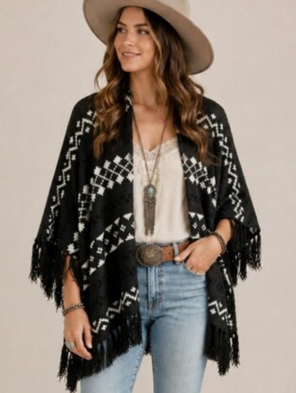 STUDIO S SHAWL / PONCHO SWEATER - EUC - ONE SIZE - SOFT, COZY AND VERSATILE